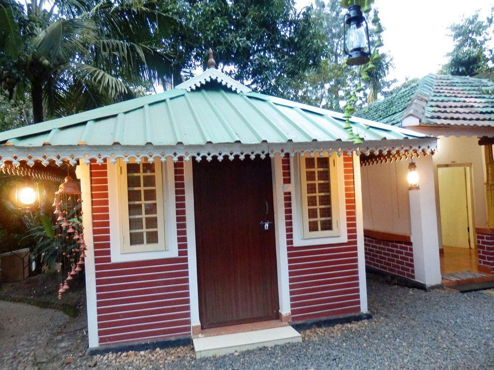 Green Garden Cottage Thekkady Exterior photo